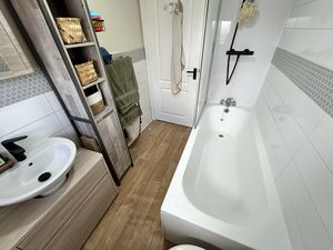 Photo 14- click for photo gallery